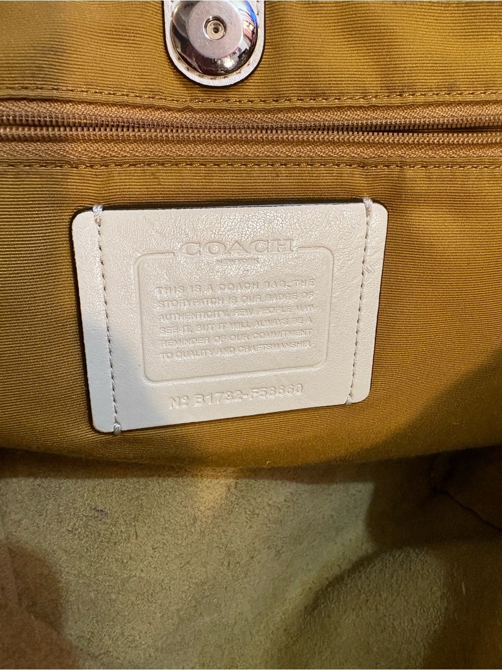 COACH Derby Cream Pebble Leather Shoulder Tote F58660 - Picture 3 of 8